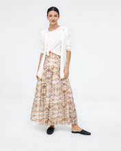 Laden Sie das Bild in den Galerie-Viewer, SURKANA Feinstrickblazer