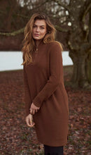 Charger l'image dans la galerie, Robe pull laine côtelée KAFFE