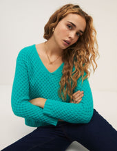 Laden Sie das Bild in den Galerie-Viewer, SURKANA Türkis Waffelpullover