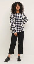 Laden Sie das Bild in den Galerie-Viewer, KAFFE karierte Bluse