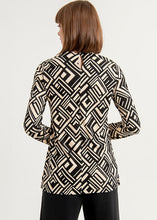 Laden Sie das Bild in den Galerie-Viewer, SURKANA Tunikatop mit geometrischem Print