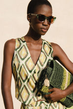 Laden Sie das Bild in den Galerie-Viewer, SURKANA Sonnenbrille mit Farbverlauf in Grün