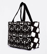Laden Sie das Bild in den Galerie-Viewer, SURKANA gesteppte Einkaufstasche aus Baumwolle
