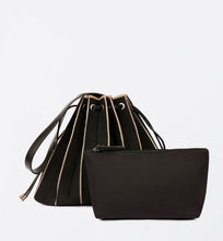 Laden Sie das Bild in den Galerie-Viewer, SURKANA Tasche + Beutel