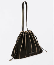 Laden Sie das Bild in den Galerie-Viewer, SURKANA Tasche + Beutel