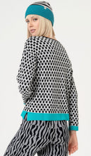 Laden Sie das Bild in den Galerie-Viewer, SURKANA Viskosepullover