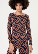 Laden Sie das Bild in den Galerie-Viewer, SURKANA Langarmshirt/T-Shirt