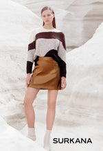 Laden Sie das Bild in den Galerie-Viewer, SURKANA Wollpullover