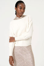 Laden Sie das Bild in den Galerie-Viewer, Surkana Feinstrickpullover in Ecru