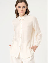 Laden Sie das Bild in den Galerie-Viewer, SURKANA ecrufarbenes Hemd