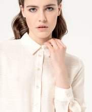 Laden Sie das Bild in den Galerie-Viewer, SURKANA ecrufarbenes Hemd