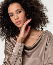 Laden Sie das Bild in den Galerie-Viewer, SURKANA Steinbluse