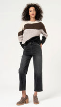 Laden Sie das Bild in den Galerie-Viewer, SURKANA Wollpullover