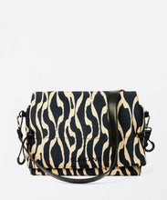 Laden Sie das Bild in den Galerie-Viewer, SURKANA Stepptasche