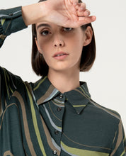 Laden Sie das Bild in den Galerie-Viewer, SURKANA tailliertes Hemd