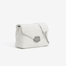 Laden Sie das Bild in den Galerie-Viewer, Kleine ecrufarbene Bouclé-Wolltasche TIFFOSI