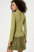 Laden Sie das Bild in den Galerie-Viewer, SURKANA Olivgrüner Rollkragenpullover