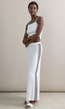 Charger l'image dans la galerie, Pantalon SURKANA Blanc broderies noires