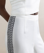 Charger l'image dans la galerie, Pantalon SURKANA Blanc broderies noires