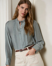 Laden Sie das Bild in den Galerie-Viewer, Chemise SURKANA bleu acier