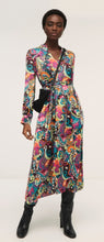 Laden Sie das Bild in den Galerie-Viewer, SURKANA mehrfarbiges langes Kleid